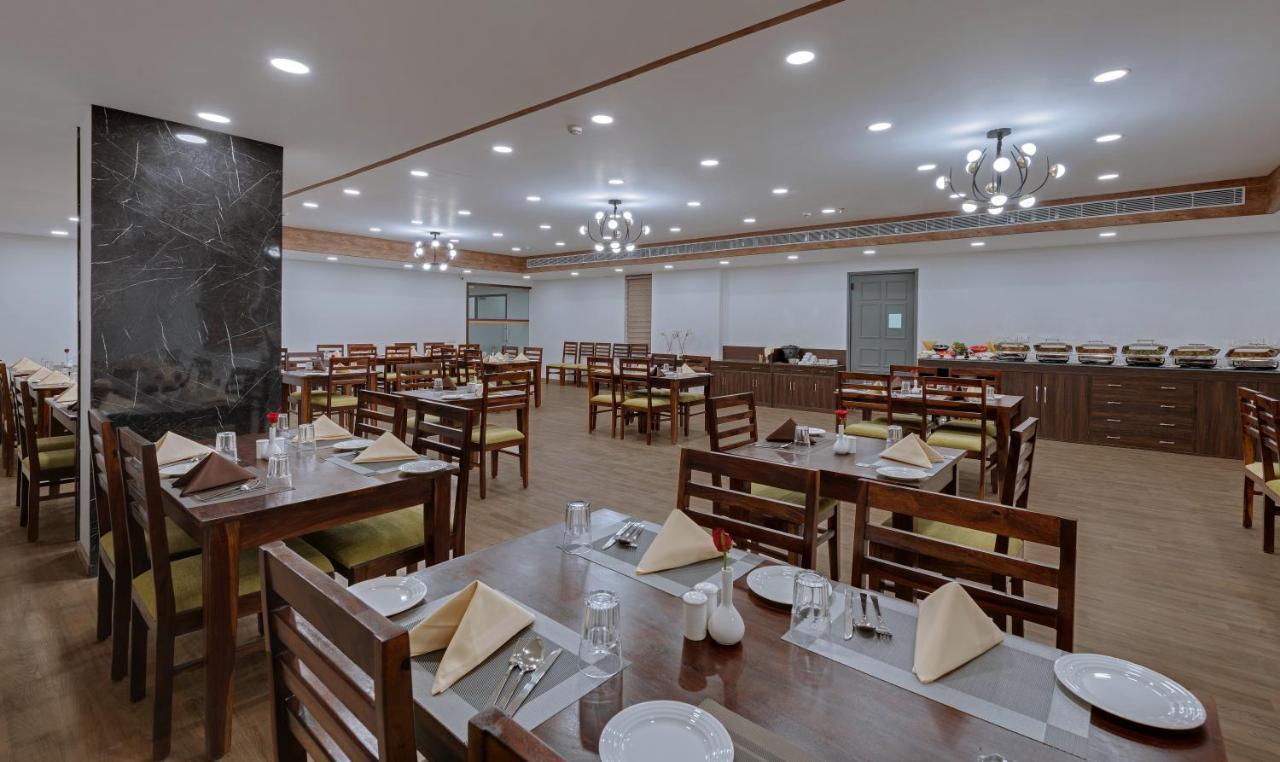 Click Hotel Jaipur, Raja Park Экстерьер фото