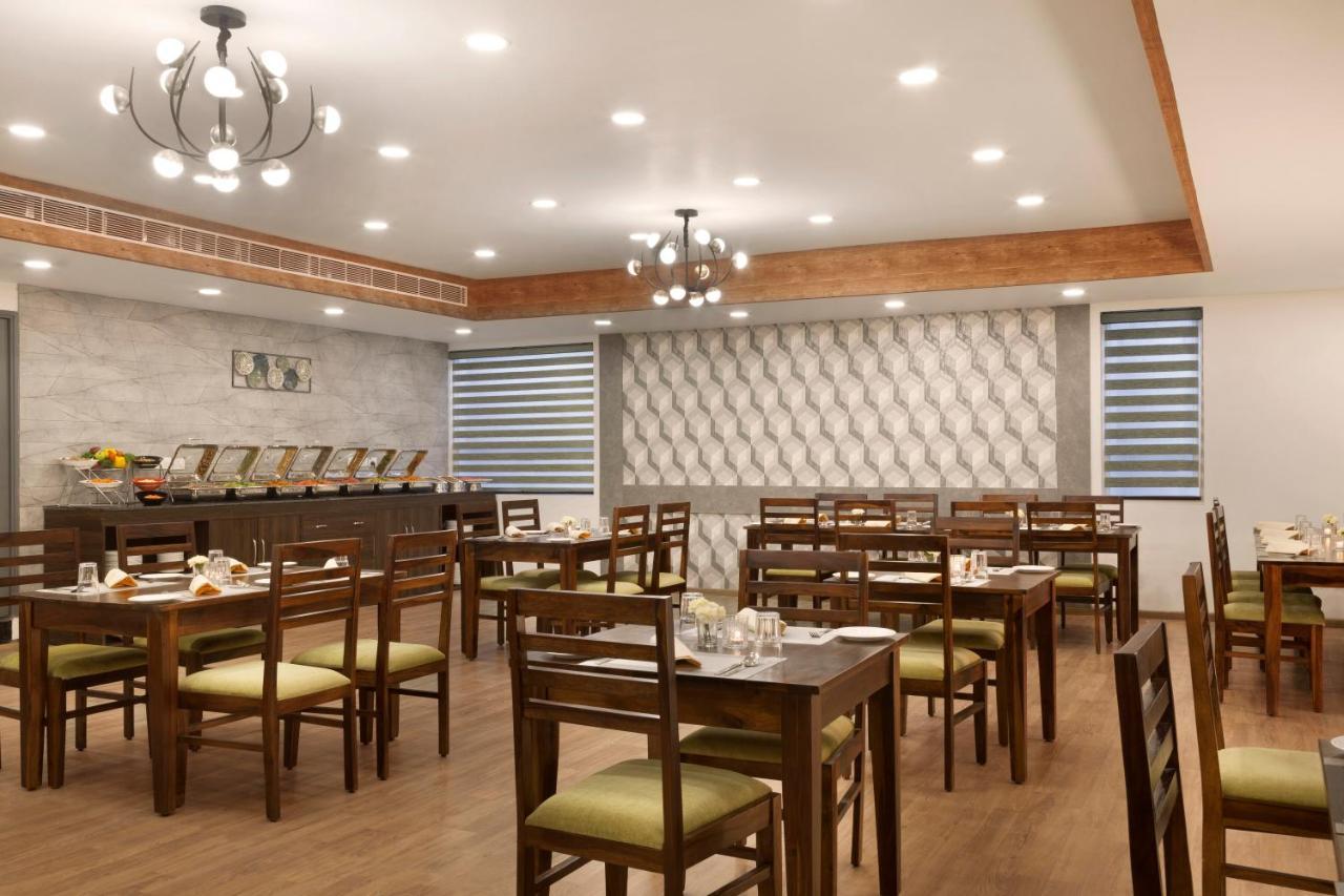 Click Hotel Jaipur, Raja Park Экстерьер фото